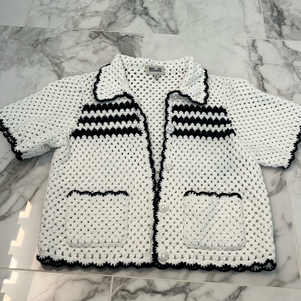 Baum and overstated sweater xs/sm